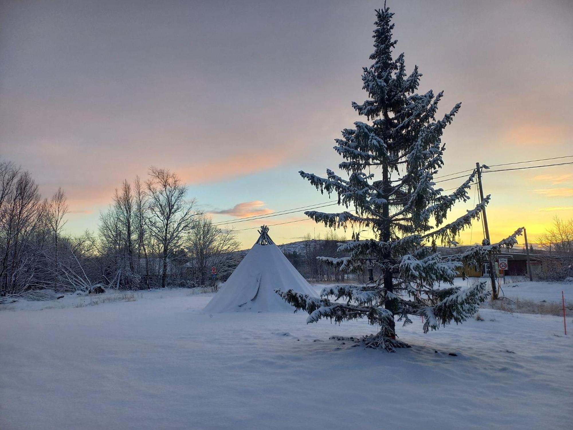 Atte Arstider Lodge Neiden Eksteriør bilde